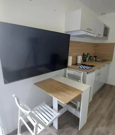 Apartament Ser4 Rdc, Parking, Wifi Saint-Étienne-du-Rouvray